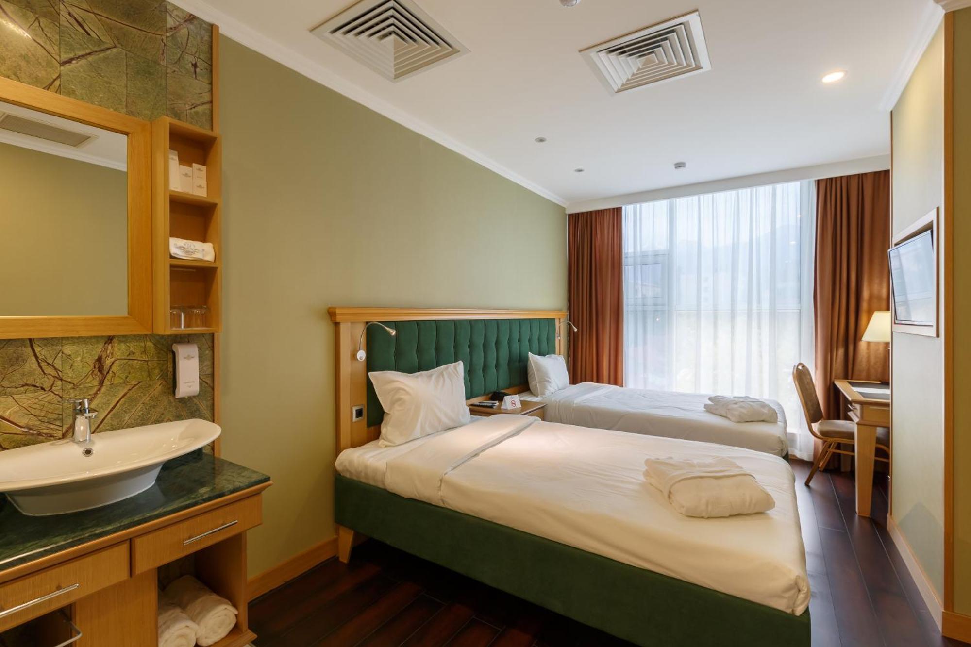 Shera Park Boutique Hotel Almaty Exterior foto