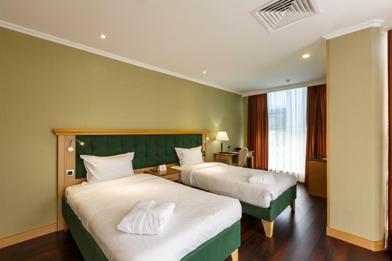 Shera Park Boutique Hotel Almaty Exterior foto